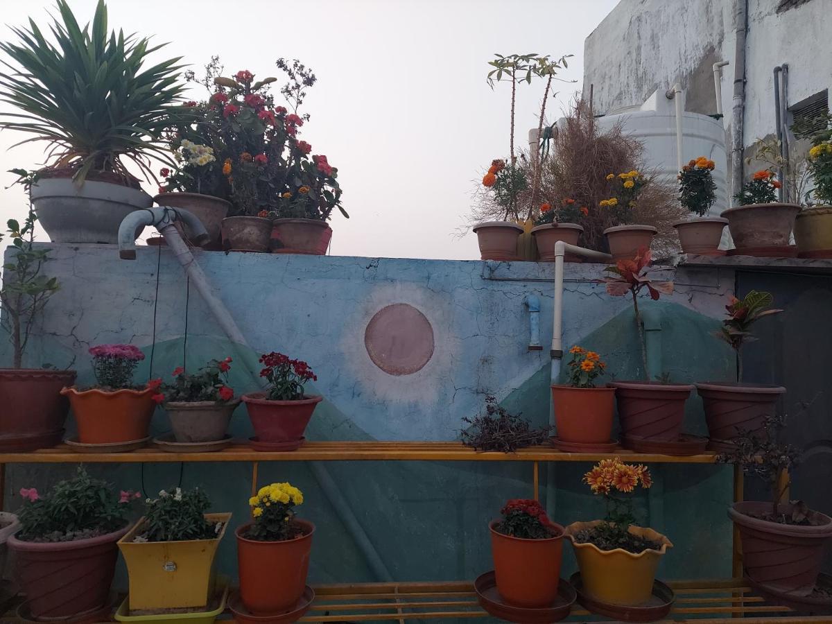 Om Shanthi Paying Guest House Benares Buitenkant foto