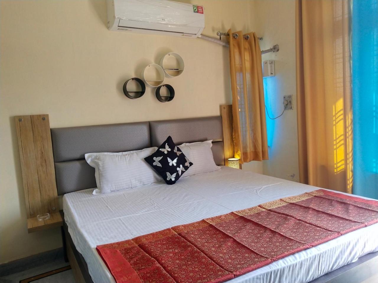 Om Shanthi Paying Guest House Benares Buitenkant foto